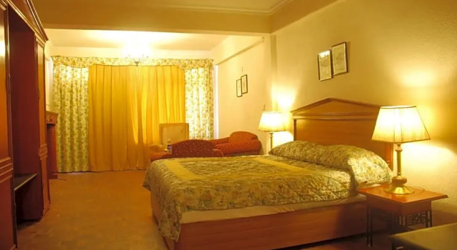 Семейный номер Standard Classic The Mall Hotel
