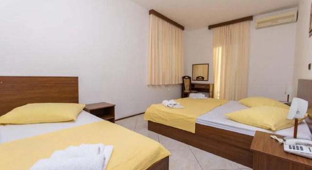 Четырёхместный номер Standard с балконом Hotel Vagabundo