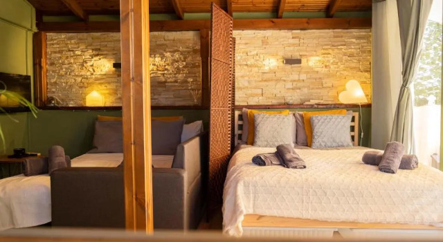 Wood Aesthetic Steps from the Sea, Book Hotel  