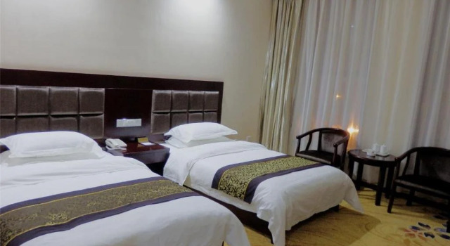 Jiuquan Jindu Inn, Book Hotel Hotels in Jiuquan with Parking, Parking