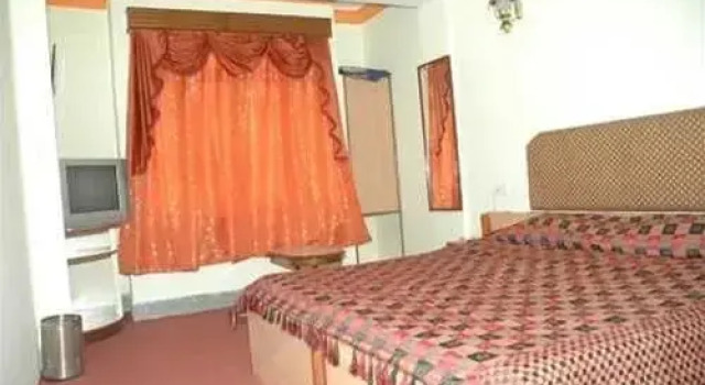 Hotel Golmaheem