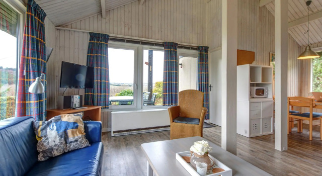 Detached bungalow in Naturpark Nordeifel near a reservoir