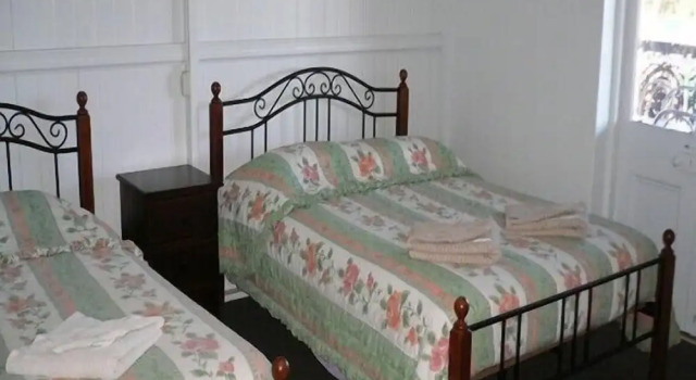 Carrollee Hotel, Rezervasyon Otel Kingaroy Queensland
