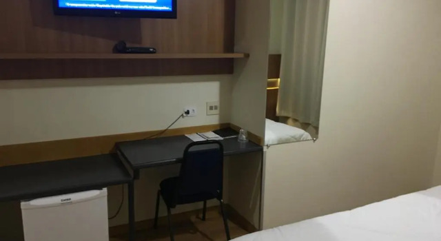 Трёхместный номер Standard Hotel Aero Park e Estacionamento