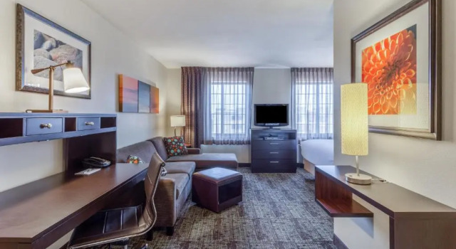 Люкс Staybridge Suites Davenport by IHG