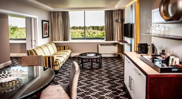 Suite Riverside Sun