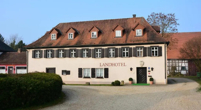 Landhotel Schloss Buttenheim, Buchen Sie Hotel Hotels in Bayern mit Parkplatz, Parkplätze