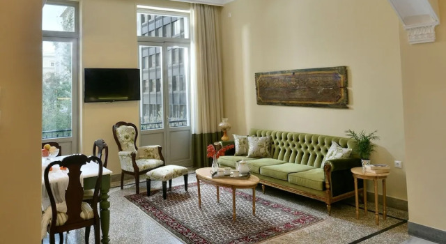 Athenian Vintage Apartments, Забронировать Апартаменты/квартира Отели Афины с парковкой, рядом с Театр Паллас, Парковка