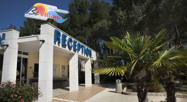 Gebetsroither Am Centro Vacanze Bi Village, Prenota Hotel Hotel a Valbandon con piscina, Piscina