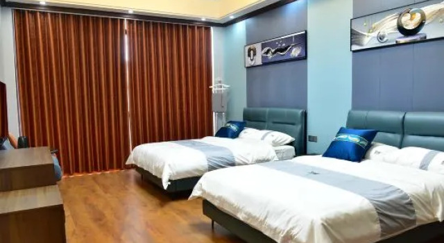 Люкс Leshan Puyue Jiayuan Homestay