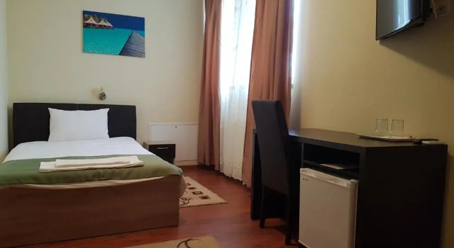 Hotel New, Забронировать Отель Бая-Маре Марамуреш