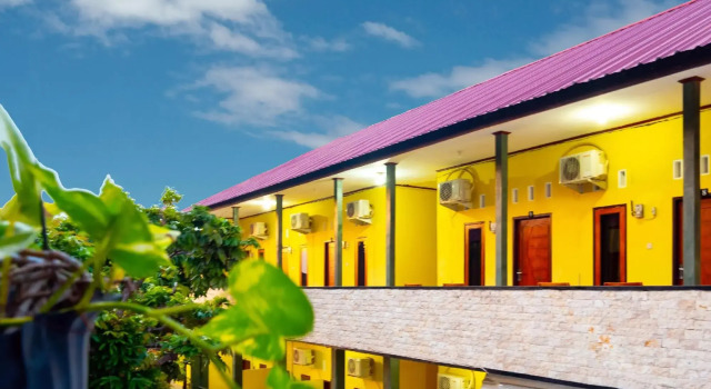 Sandy Guesthouse by OYO Rooms, Book Hotel Mataram Lombok