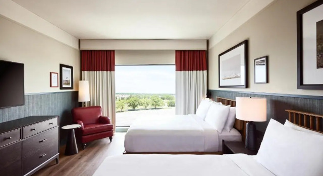 Четырёхместный номер Deluxe The Scarlet, Lincoln, a Tribute Portfolio Hotel