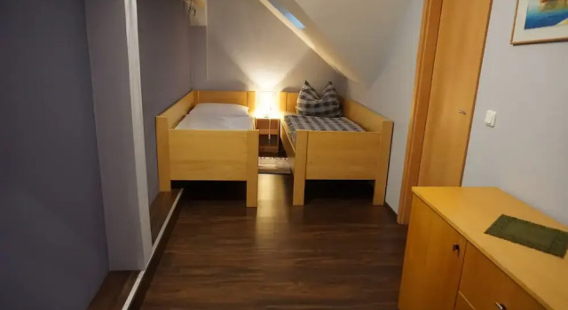 Standard- familie over to etager værelse med haveudsigt Waldhotel Weitblick