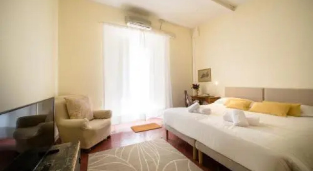 Keys Of Florence - Pisacane 4 - Ardinghelli Room, Prenota Hotel Rifredi Firenze