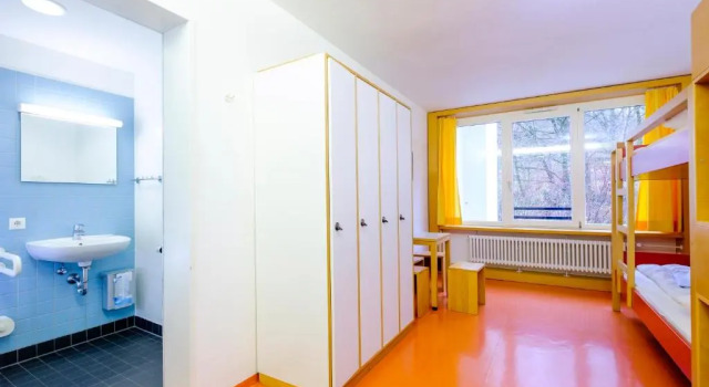 Четырёхместный номер Standard HI Munich Park Youth Hostel