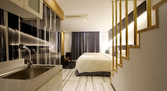 Трёхместный люкс Royal Prime Hotel