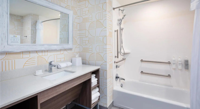 Студия Home2 Suites By Hilton Traverse City