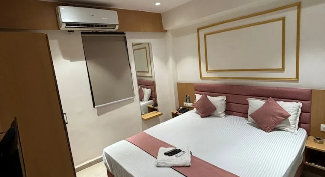 Hotel Singh Empire