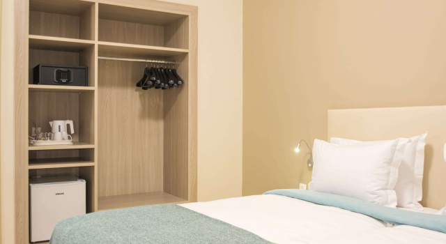 V Hotel Delphi