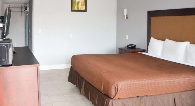 Двухместный номер Standard Rodeway Inn Sun City Center