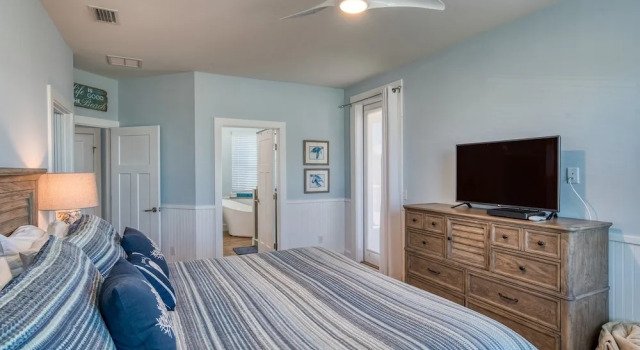 Beach Retreat #49292 - 5 Br Home, Rezerwuj Dom wakacyjny Hotele w Saint Augustine Area z parkingiem, Parking