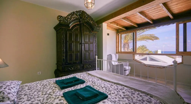 Villa Palmeras Beach Puerto del Carmen, Забронировать Вилла Коттеджи Пуэрто-дель-Кармен, рядом с Казино Gran Casino de Lanzarote, Коттедж