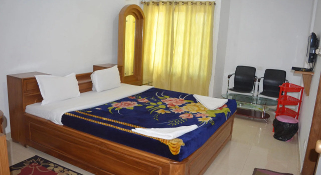 Hotel Kaziranga Continental, Book Hotel Hotels in Bokakhat with Breakfast, Breakfasts