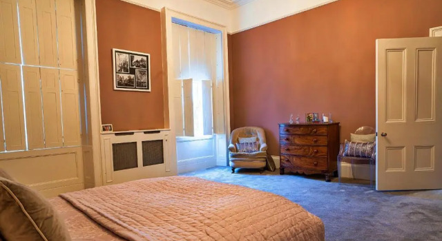 Stratford House - Luxury 4 Bed Townhouse, Забронировать Отель Отели Челтнем с парковкой, рядом с Cheltenham Playhouse, Парковка