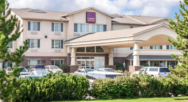 Люкс Comfort Suites Airport