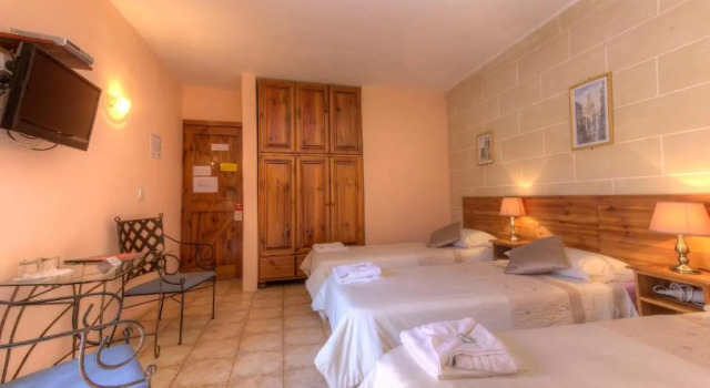 Трёхместный номер Green Grove Guest House