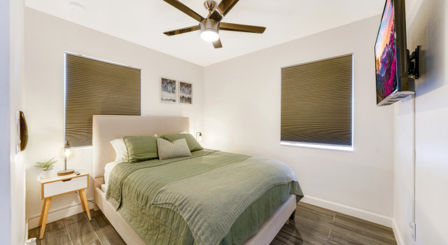 Blue Ocean Retreat in Fort Lauderdale, Забронировать Вилла Виллы Форт-Лодердейл, рядом с Richardson Historic Park &amp; Nature Preserve, Вилла