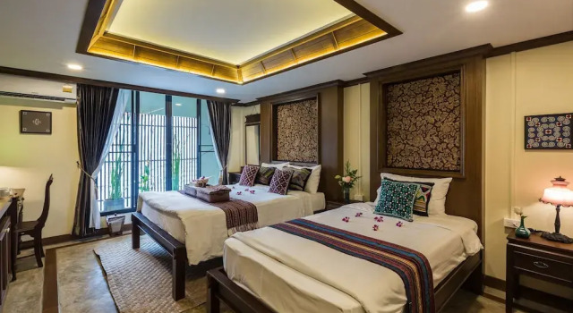 Трёхместный семейный номер Standard с балконом Wannamas Chiangmai Boutique House