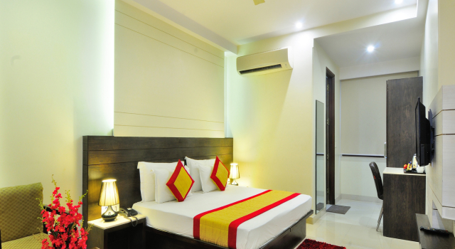 Полулюкс Hotel Sky Rich International