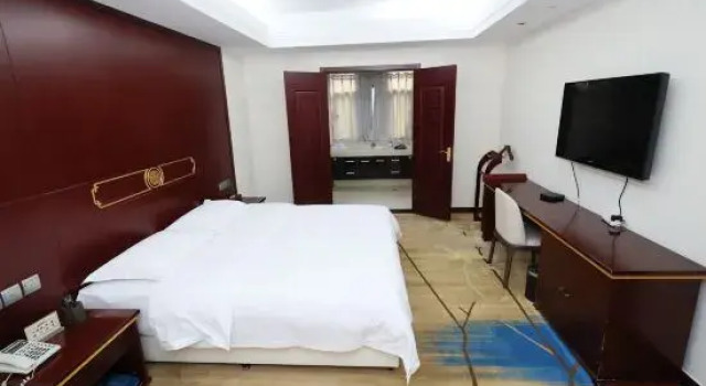 Люкс Business Pearl-Spring Hotel - Jinan