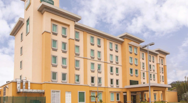 Номер Standard La Quinta by Wyndham Poza Rica