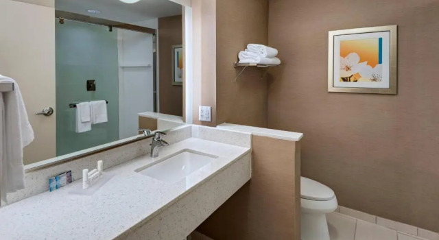 Двухместный номер Fairfield Inn & Suites by Marriott Dublin