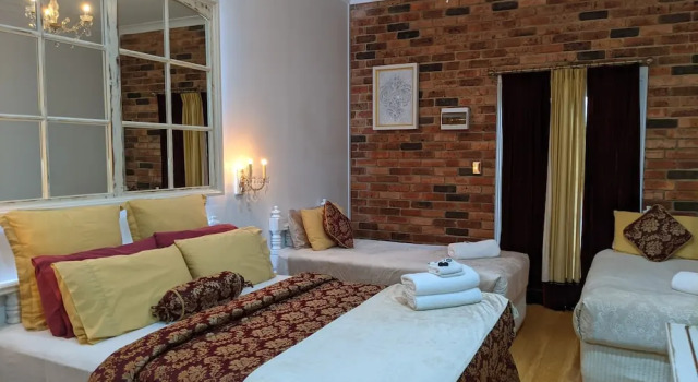 Четырёхместный семейный номер Executive Ettalong Beach Tourist Resort