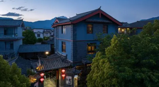 Zuixi  Mountain ViewTea and Coffee Courtyard Villa with Sunlight on the Snow Mountains, Rezerwuj Willa Domki letniskowe w Lijiang, Domek