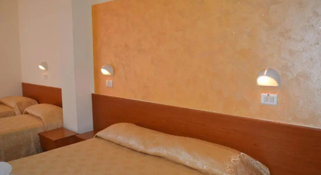 Четырёхместный номер Standard Hotel Karin
