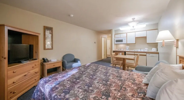 Kahden hengen Studio Telemark Northwoods Lodging