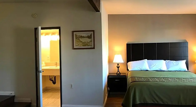 Двухместная студия Manhattan Inn & Suites