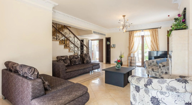 Villa Brigitte, Забронировать Вилла Коттеджи Паралимни, Коттедж