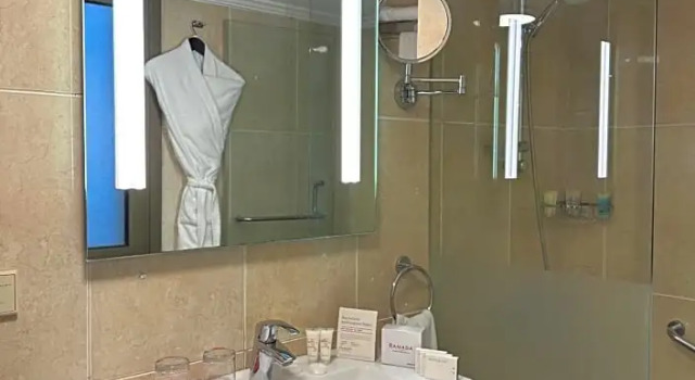 Люкс Ramada by Wyndham Downtown Beirut