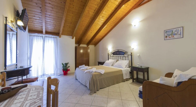 Rousis Studios, Rezerwuj Hotel Parga 