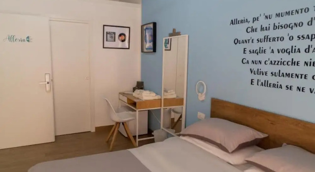 Yes I Know My Room - Storico, Забронировать Отель Отели Неаполя с парковкой, рядом с Кафедральный собор Неаполя, Парковка