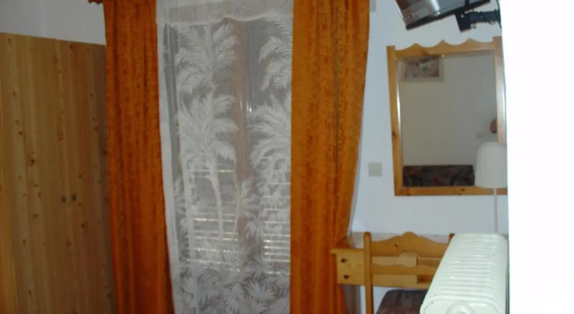 Четырёхместный номер Standard с балконом Zozas Rooms