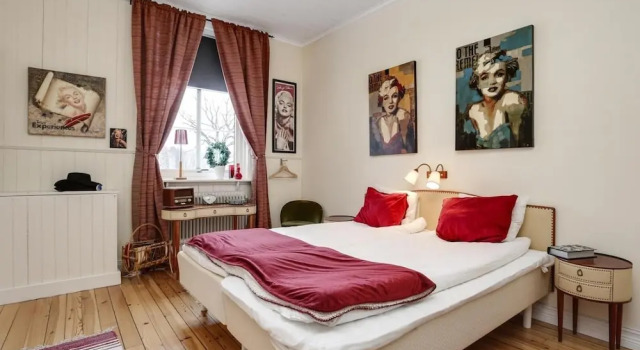 Hagbackens Gård Bed & Breakfast, 予約 ベッド・アンド・ブレックファースト Marieberg Hjälmaren