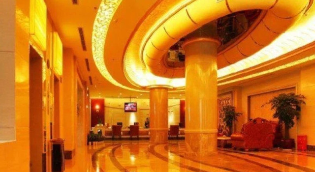 Crown International Hotel