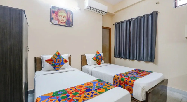 Via Prestige Castle, Rezerwuj Hotel Hajdarabad 